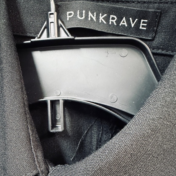 PUNK RAVE Gothic Short Sleeve Button-Up Top with Skull Accents - Picture 3 of 4